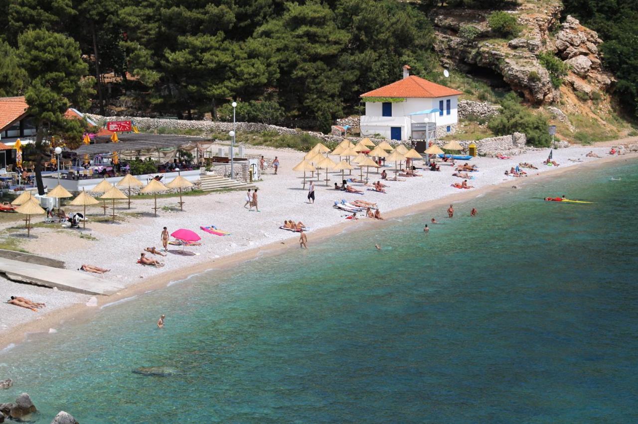 Apartments By The Sea Baska, Krk - 18845 المظهر الخارجي الصورة