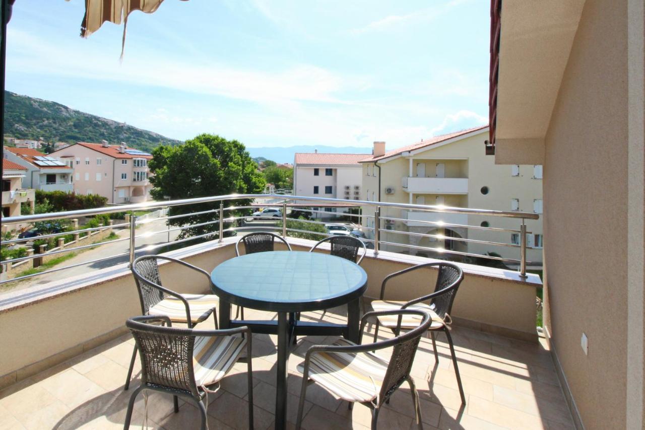 Apartments By The Sea Baska, Krk - 18845 المظهر الخارجي الصورة
